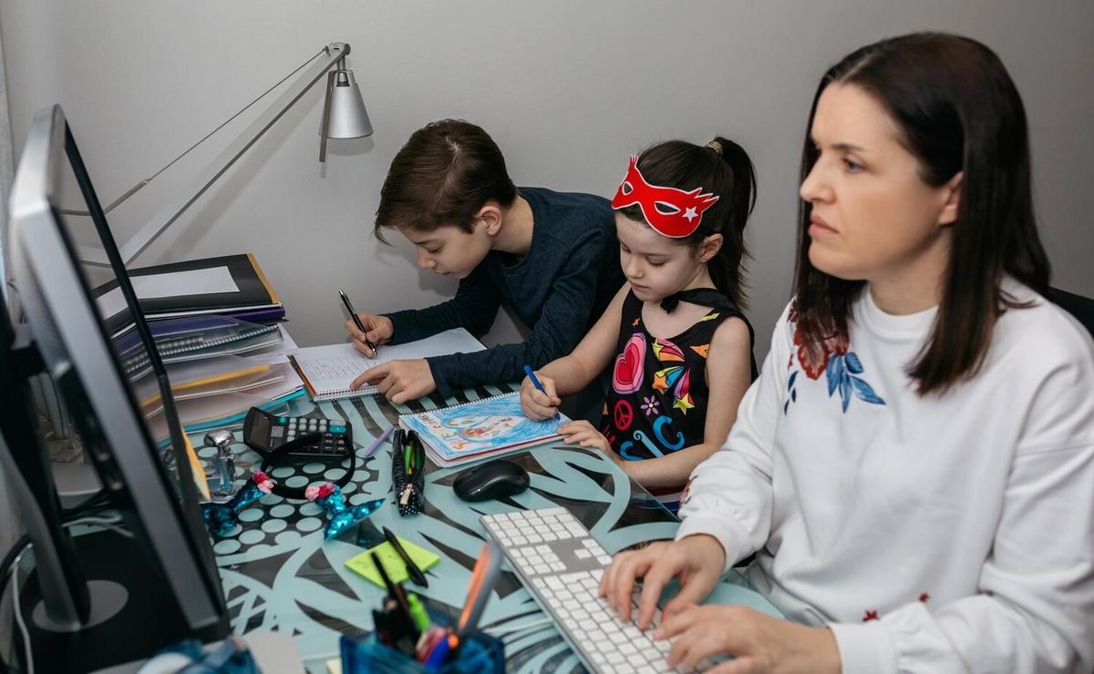 The Impact of Gamification in Online Learning Platforms