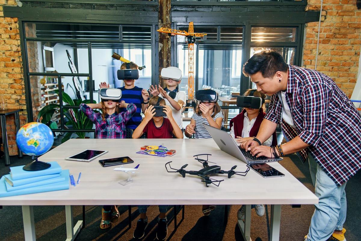 Exploring the Latest EdTech Tools Empowering Educators